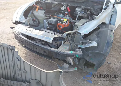 2022 Tesla Model Y Long Range Dual Motor All-Wheel Drive from USA, damaged, VIN 7SAYGDEE8NF387788